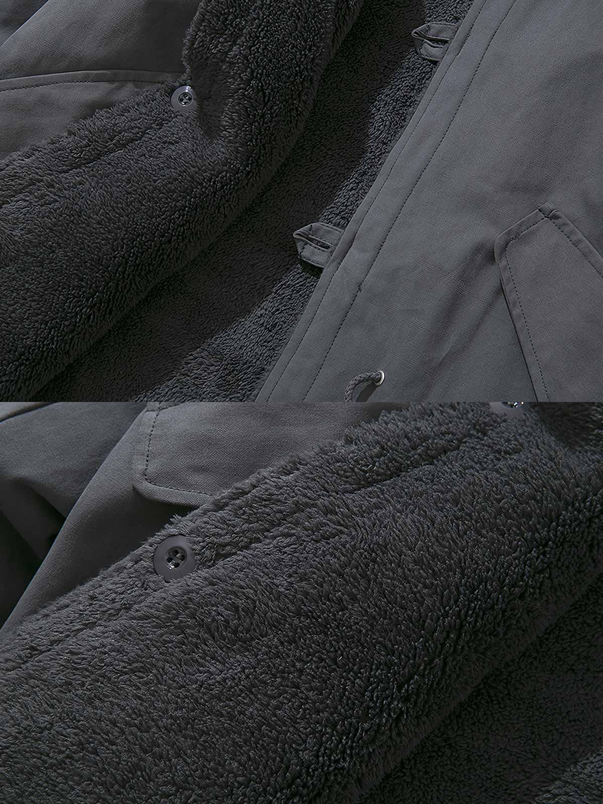 製品画像: リバーシブル厚手コーラルフリースヴィンテージワークコート全体表示。コットン表地とコーラルフリース裏地の組み合わせで、保温性とスタイルを両立したデザイン。

詳細画像: スタンドカラーとフリース裏地のディテール表示。すっきりとしたシルエットと柔らかいフリース素材が特徴。