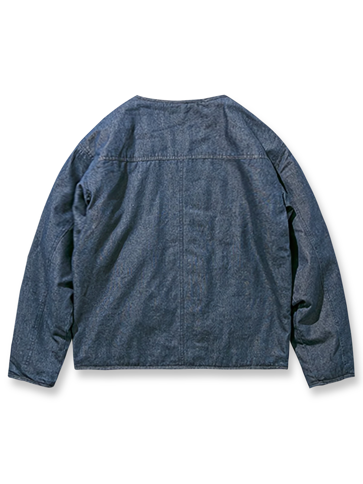 製品画像: ヴィンテージ風デニム中綿ワークジャケット全体展示。秋冬に適した保温性とスタイルが特徴のアイテム。

詳細画像: 中綿裏地と隠しスナップボタンのディテール展示。ヴィンテージ感のあるディテールがポイント。