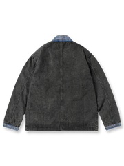 製品画像：ヴィンテージ風パッチワークデザインの多ポケットはんてん風アウター。クラシックで個性的なデザイン、温かみのある素材感を表現。多機能ポケットが特徴。

詳細画像：はんてん風アウターのパッチワークディテールとヴィンテージ加工のアップ。立体感とシルエットを強調し、機能性とファッション性が融合したデザイン。