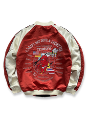 製品画像: リバーシブル 刺繍 横須賀 テッドマン 着物ギタリスト ジャケット全体画像、アメリカ文化と日本伝統を融合したデザイン
詳細画像: テッドマン（幸运の赤鬼）と着物ギタリストの刺繍ディテール、横須賀刺繍の芸術的な美しさと細部へのこだわり