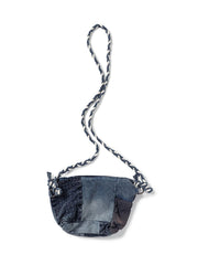 製品画像:
インディゴ古布パッチワーク クロスボディバッグ 刺子生地 レトロデザイン 手工芸バッグ全体画像

詳細画像:
道化師風スナップボタン パッチワークデザイン 刺子細部 クロスボディバッグのディテール画像