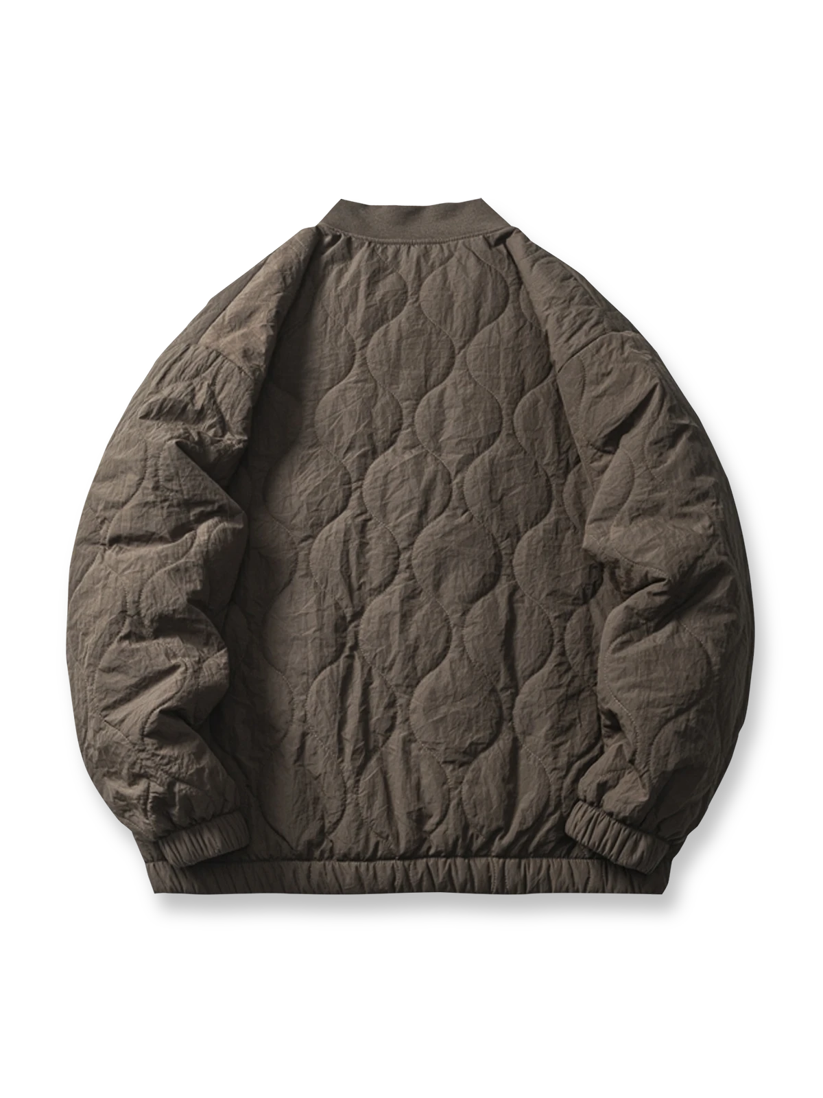 製品画像:
波キルティング薄手中綿ボンバージャケット全体像、軽量・防水性の優れたアウトドアジャケット、秋冬シーズンに最適
詳細画像:
防水ポリエステル素材と波キルティングのディテール、機能性とファッション性を兼ね備えた軽量ジャケット