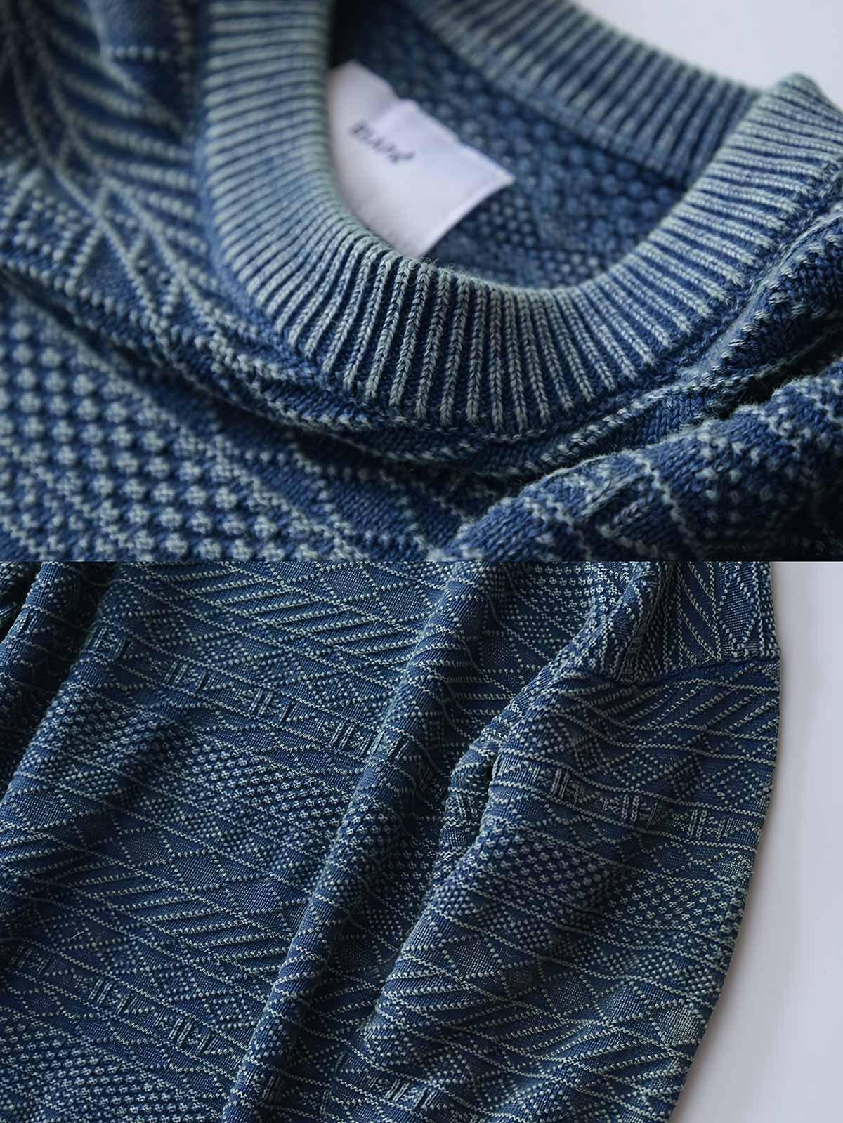 製品画像
藍染め立体花柄ニットセーター全体展示。藍染めの色合いや立体的な花柄デザインが特徴的で、ヴィンテージ感あふれるニットセーター。柔らかな素材感とクラシックな雰囲気が魅力です。藍染め技法による風合いが美しく、秋冬シーズンのカジュアルコーディネートに最適です。

詳細画像
ジャカード模様と藍染めのディテールアップ。ジャカード織りの繊細さと藍染めによる風合いが際立つディテール。立体的な花柄デザインと藍染めウォッシュ加工が手作り感を感じさせ、ヴィンテージ感を強調しています。