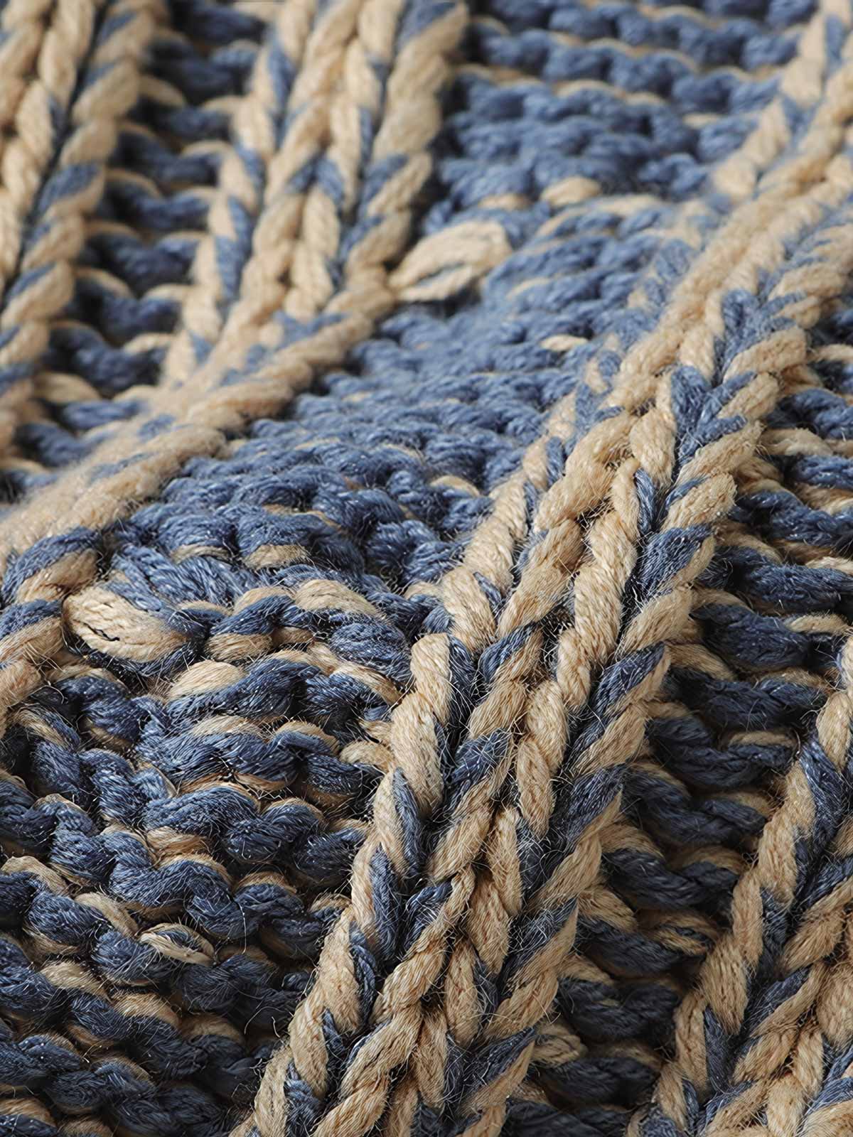 製品画像: ダブルジップスタンドカラー バイカラーローゲージニット セーター メンズ 秋冬 防寒用正面画像
詳細画像: ローゲージ編みのざっくりした編み目とダブルジップのディテールクローズアップ画像