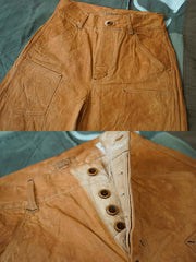 製品画像: 柿染めキャンバスワークパンツ メンズ レトロスタイル ヴィンテージ 全体画像
詳細画像: 手作業による柿染めとキャンバス素材のディテール特写