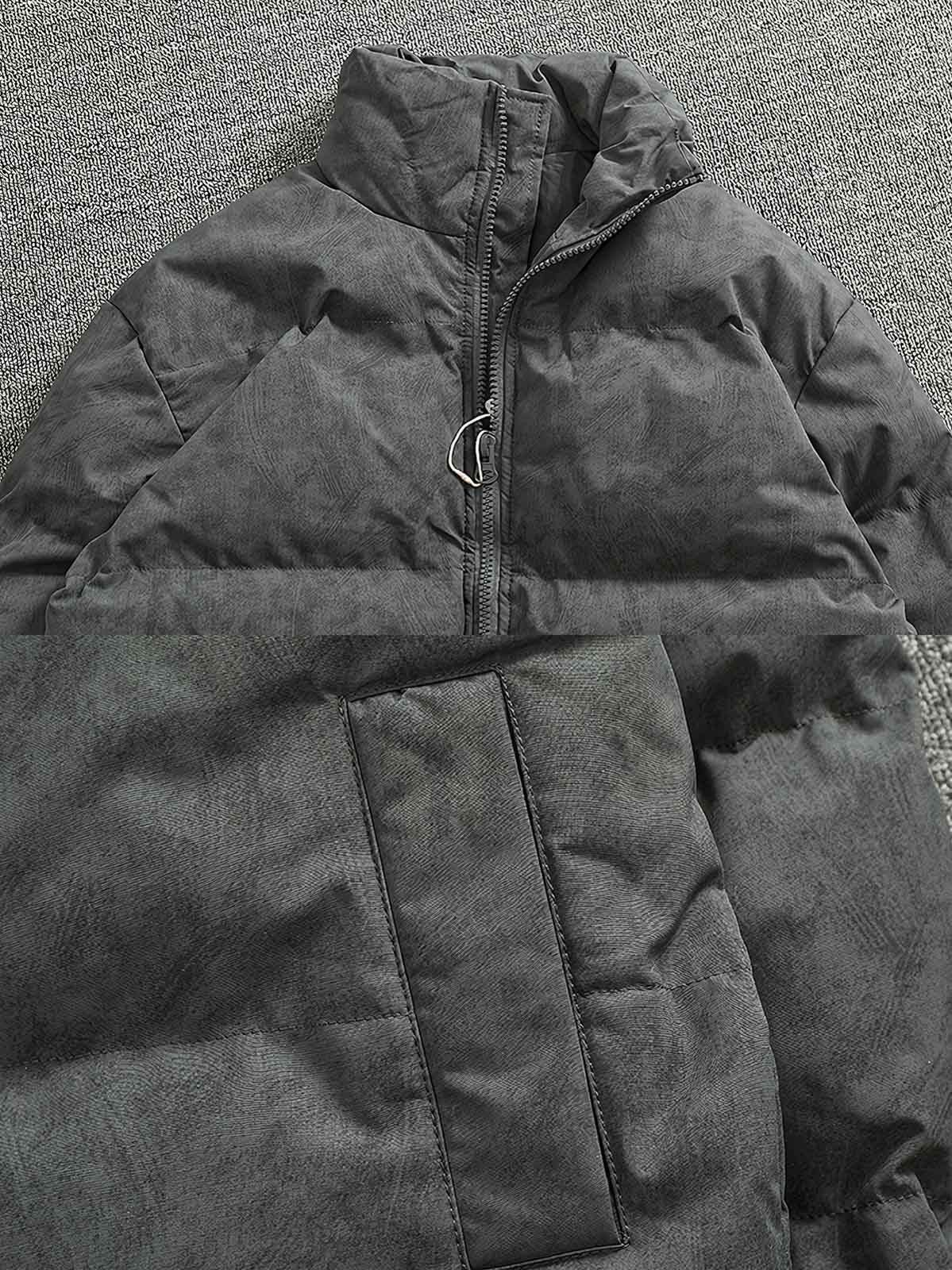 製品画像：
"高品質なウール素材で作られた秋冬用ジャケット、シンプルで洗練されたデザインが特徴。ウール混紡素材で暖かく、柔らかな手触りが魅力。カジュアルからフォーマルまで幅広いシーンに対応できるスタイリッシュなアウター"

詳細画像：
"ウール混紡素材を使用したジャケットの細部をクローズアップした画像。柔軟でありながらしっかりとした生地感、袖口・裾・肩部分の縫製の丁寧さや、デザインのディテールが際立つ"