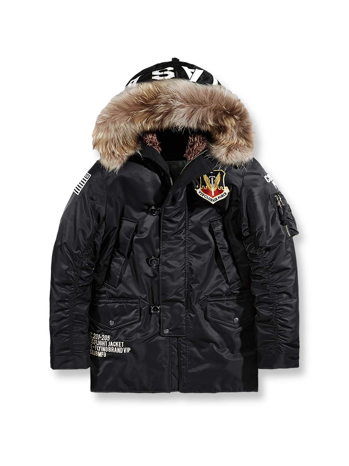 製品画像: 空中戦闘司令部シリーズのN3B中綿フライトジャケット全体を展示した画像。クラシックなミリタリーデザインの特徴が一目でわかる、保温性と防風性能を兼ね備えたジャケット。

詳細画像: アライグマ風の合成ファー襟とフライトエンブレムのディテールがクローズアップされた画像。襟の柔らかい質感とエンブレムのディテールが、ジャケットの軍旅スタイルを引き立てる。