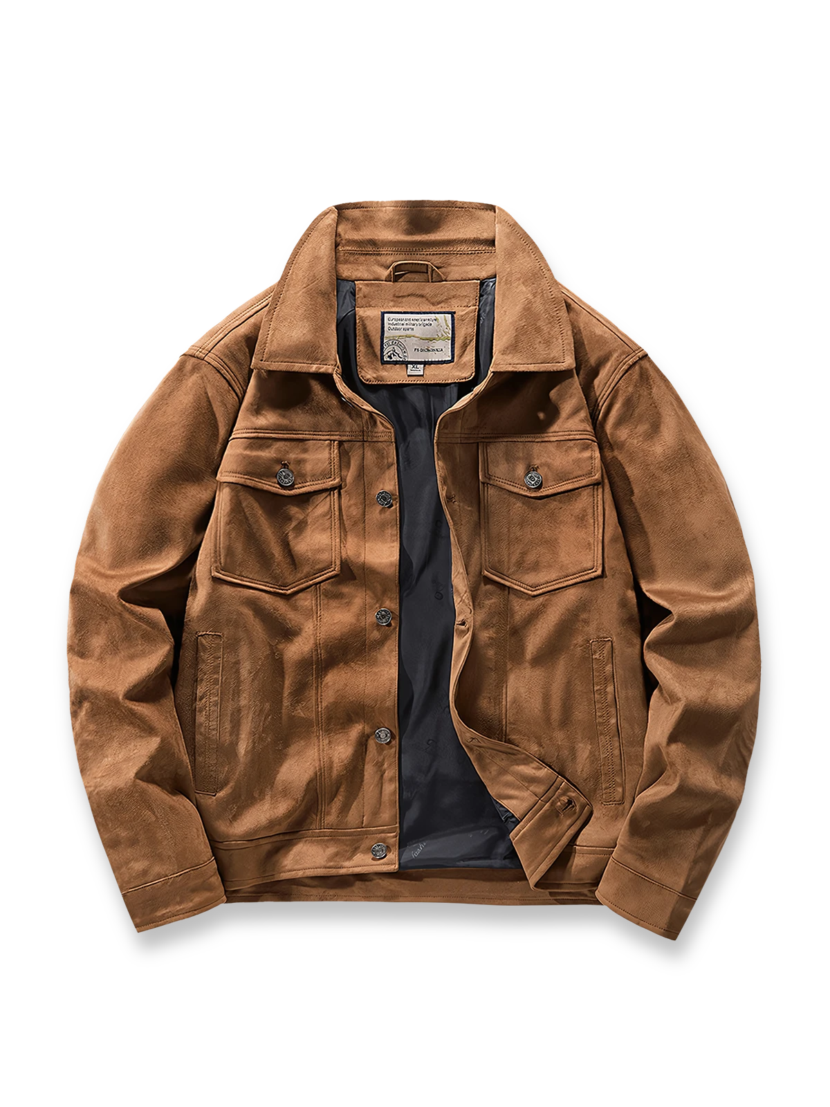 製品画像: スエード調 ターンダウンカラー ワークジャケットの全体展示画像。折り返し襟（ターンダウンカラー）とフラップポケットのクラシックなデザインが特徴。カーキ、グレー、コーヒー、ブラックの4色展開で、日常使いからカジュアルまで対応可能。
詳細画像: フラップポケットとボタンのディテールをクローズアップした画像。スエード調素材の柔らかい質感と耐久性をアピールし、デザインの細部にこだわりを表現。