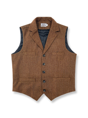 製品画像: ウールツイード スーツベストの全体展示画像。重厚なウール混紡ツイード素材とクラシックなブリティッシュスタイルが際立つデザイン。ビジネスからカジュアルまで幅広く活躍する一着。
詳細画像: ウール混紡ツイード素材の風合いと精密なジャケットカットをクローズアップしたディテール画像。高級感と保温性が感じられる仕上がりを強調。