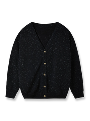 製品画像
Vネック カラフルドット ニット カーディガン全体図。12ゲージ編みの細かい編地とコットン混紡素材で仕上げた中厚ニット。カラフルなドット模様がアクセントのユニセックスデザイン。

詳細画像
グラデーション樹脂ボタンの高級感あるディテール、精緻なリブ編みの裾と袖口、滑らかな質感を持つ12ゲージ編み地とカラフルドット模様の特写。
