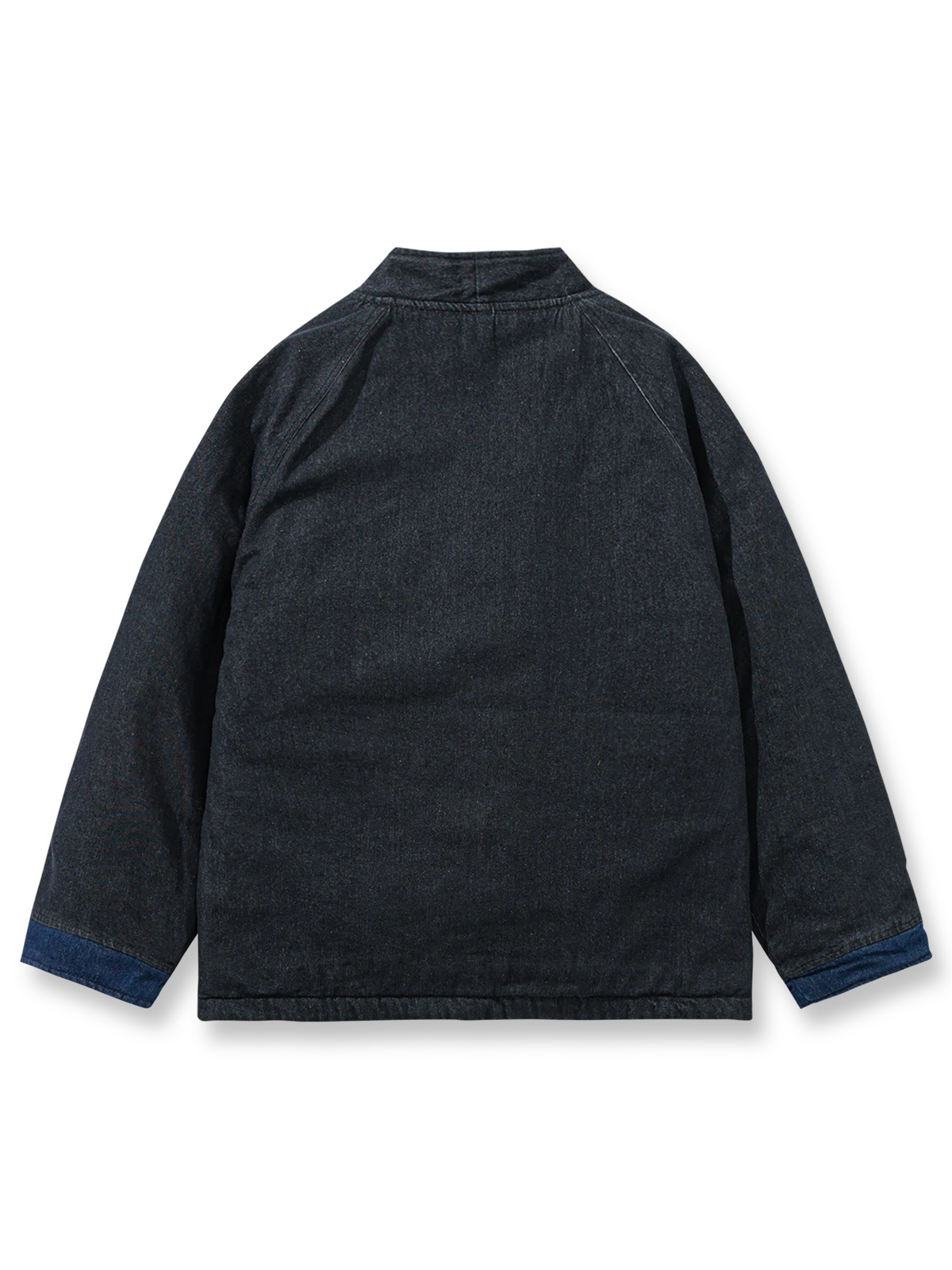 製品画像
デニム はんてん 中綿 厚手の全体展示図。伝統的なはんてんデザインとデニム素材が融合した、レトロとモダンを兼ね備えた秋冬にぴったりのアイテム。

詳細画像
カラーブロックポケットとジッパーデザインのディテールクローズアップ。ユニークなデザインが視覚的なアクセントを加え、実用性とスタイルを両立。
