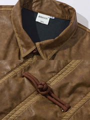 パンクボタンのディテールとPUレザーのテクスチャー特写