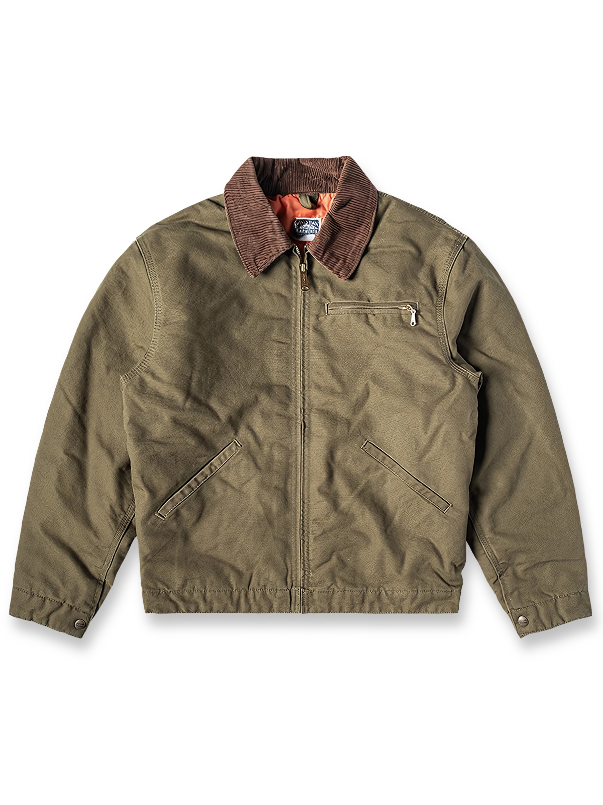 製品画像
デトロイトの1950年代ワーカーファッションにインスパイアされたオープンカラー キャンバス ショートジャケット全体画像。高密度コットンキャンバス素材とクラシックなデザインが特徴。

詳細画像
キルティング加工された裏地、柔らかなコーデュロイ素材の襟、斜め配置の大容量ポケットなど、機能性とデザイン性を両立したディテールのクローズアップ画像。