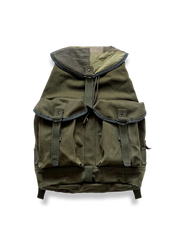 レトロなピンカラーキャンバスとレザーを組み合わせた登山リュックの全体図