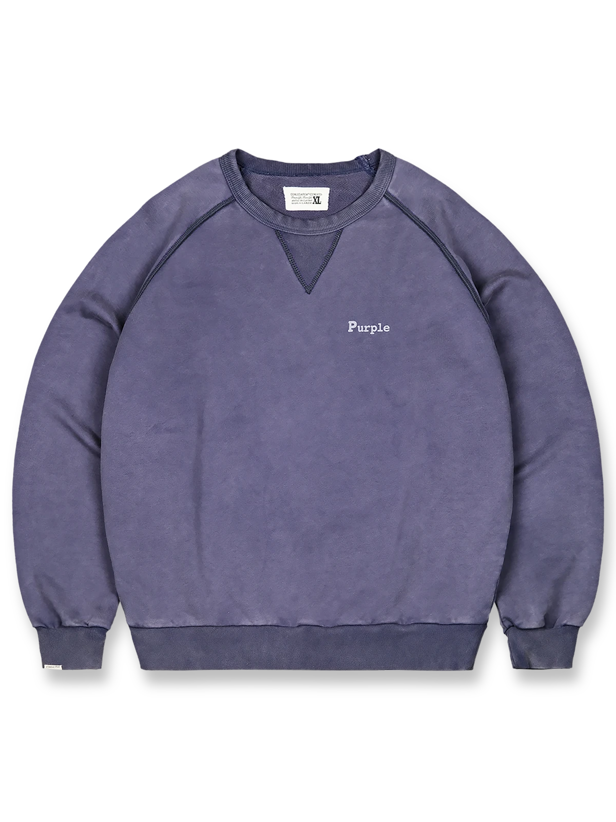 製品画像
「N.COLOR懐かしさの色シリーズの色落ち加工スウェット全体イメージ。420g厚手コットン生地とスノーウォッシュ加工が特徴で、レトロカラーがヴィンテージスタイルを引き立てる一着。」

詳細画像
「胸元の英文字プリントとスノーウォッシュ加工による色落ち感が際立つ生地のディテールクローズアップ。柔らかな肌触りと褪色の質感が魅力。」