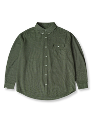 製品画像
「細かいチェック柄とパッチポケットデザインを特徴とする長袖シャツ全体イメージ。コットン100%生地の柔らかさと通気性、自然な落ち感が魅力。」

詳細画像
「胸元のユニークな配置のパッチポケットと立体感のあるチェック柄生地のディテールをクローズアップ。シワになりにくい特性も備えた高品質なコットン素材。」