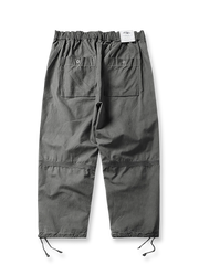 ヴィンテージ感あふれる多ポケットワイドカーゴパンツ全体イメージ