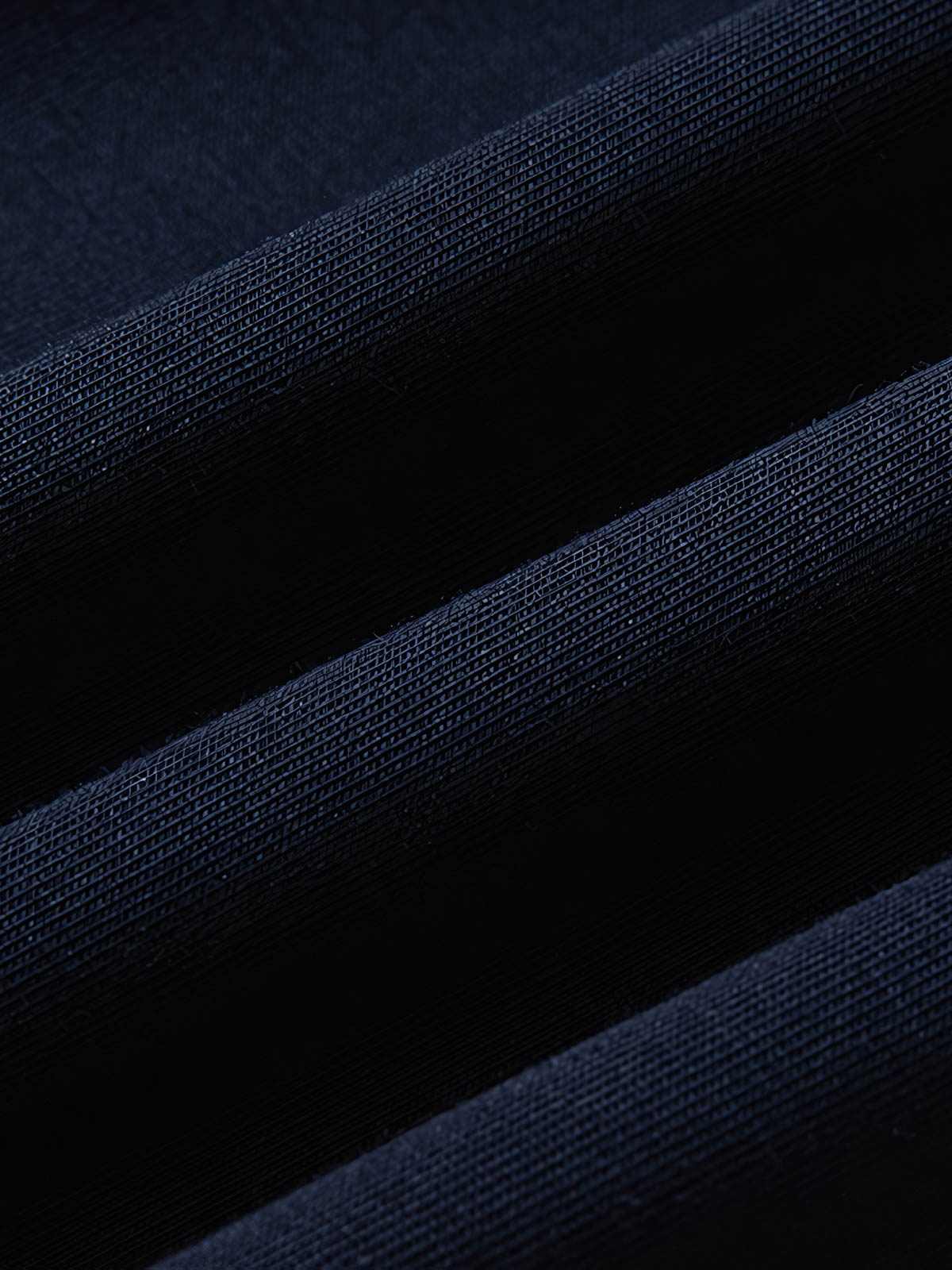 製品画像: 260G ヘビーコットン素材を使用したクラシックなヘンリーネック長袖Tシャツ全体展示、アメリカンヴィンテージスタイルのデザイン
詳細画像: ヘンリーネックのボタンディテールとヘビーコットン生地のクローズアップ、質感と耐久性を強調した部分