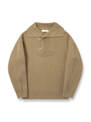 製品画像: ジャパニーズテイストの重厚な海島コットン大きめ襟付きセーラーニットの正面展示。秋冬に最適なクラシックスタイル。
詳細画像: 粗い編み目と二色使いの大きめ襟のディテール展示。ヴィンテージ感が際立つデザイン。