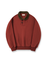 製品画像: 450Gカーボンブラッシュ加工のコーデュロイショールカラーレトロスウェット 正面全体展示
詳細画像: コーデュロイ襟と本革ボタンのディテールが映えるディテール展示