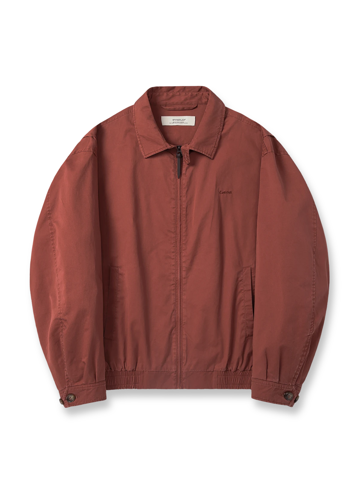 製品画像: ハリントンG9ヴィンテージジャケット全体展示。クラシックなオープンカラーデザインとヴィンテージウォッシュ加工で、洗練されたシルエットと柔らかな手触りが特徴のジャケット。

詳細画像: チェック柄ライニングとオープンカラー部分のディテール特写。ディテールのこだわりがヴィンテージ感を引き立て、上品なデザイン性を強調。