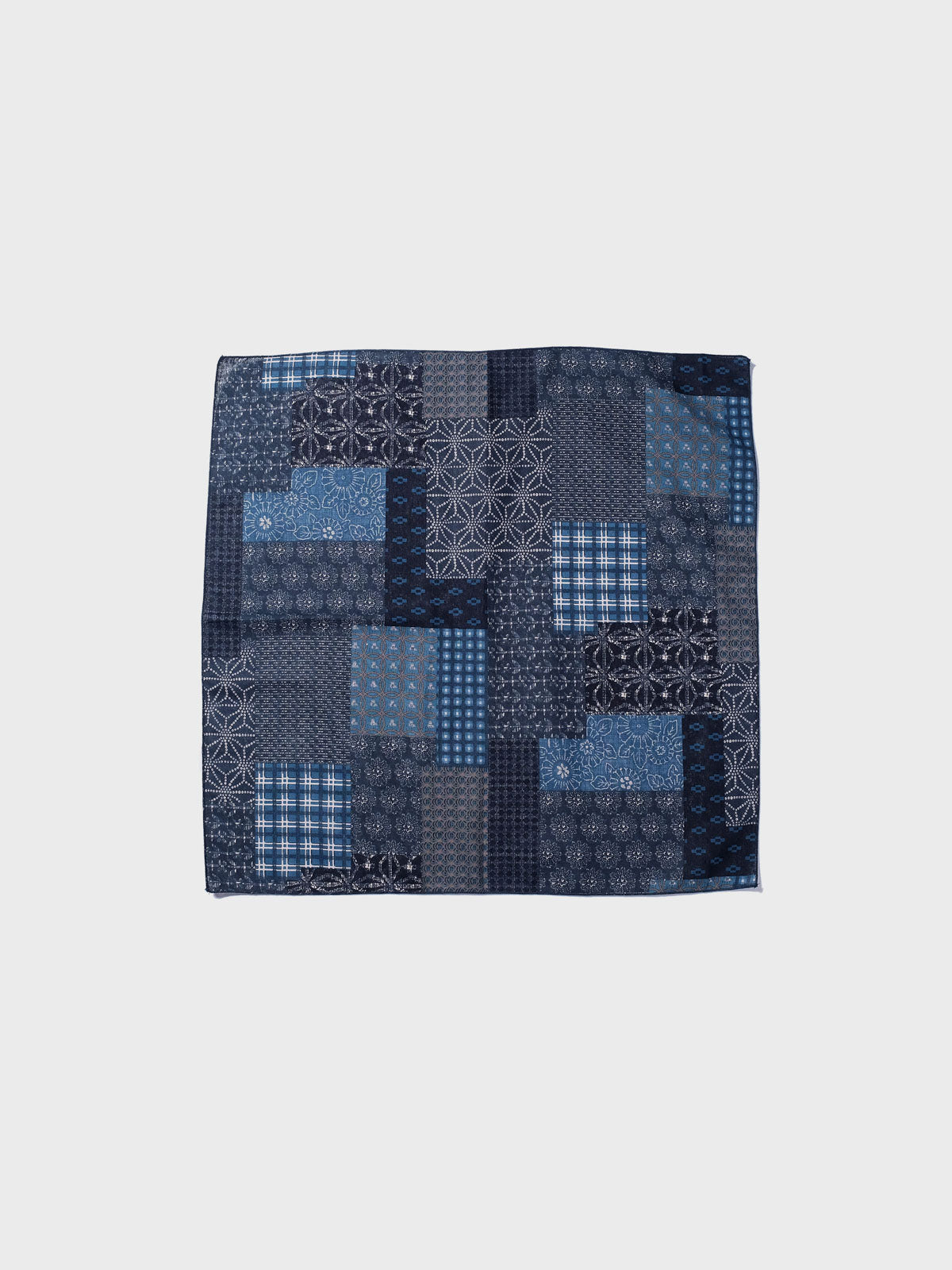 ペイズリーパッチワークヒャクヤ布インディゴ染バンダナ