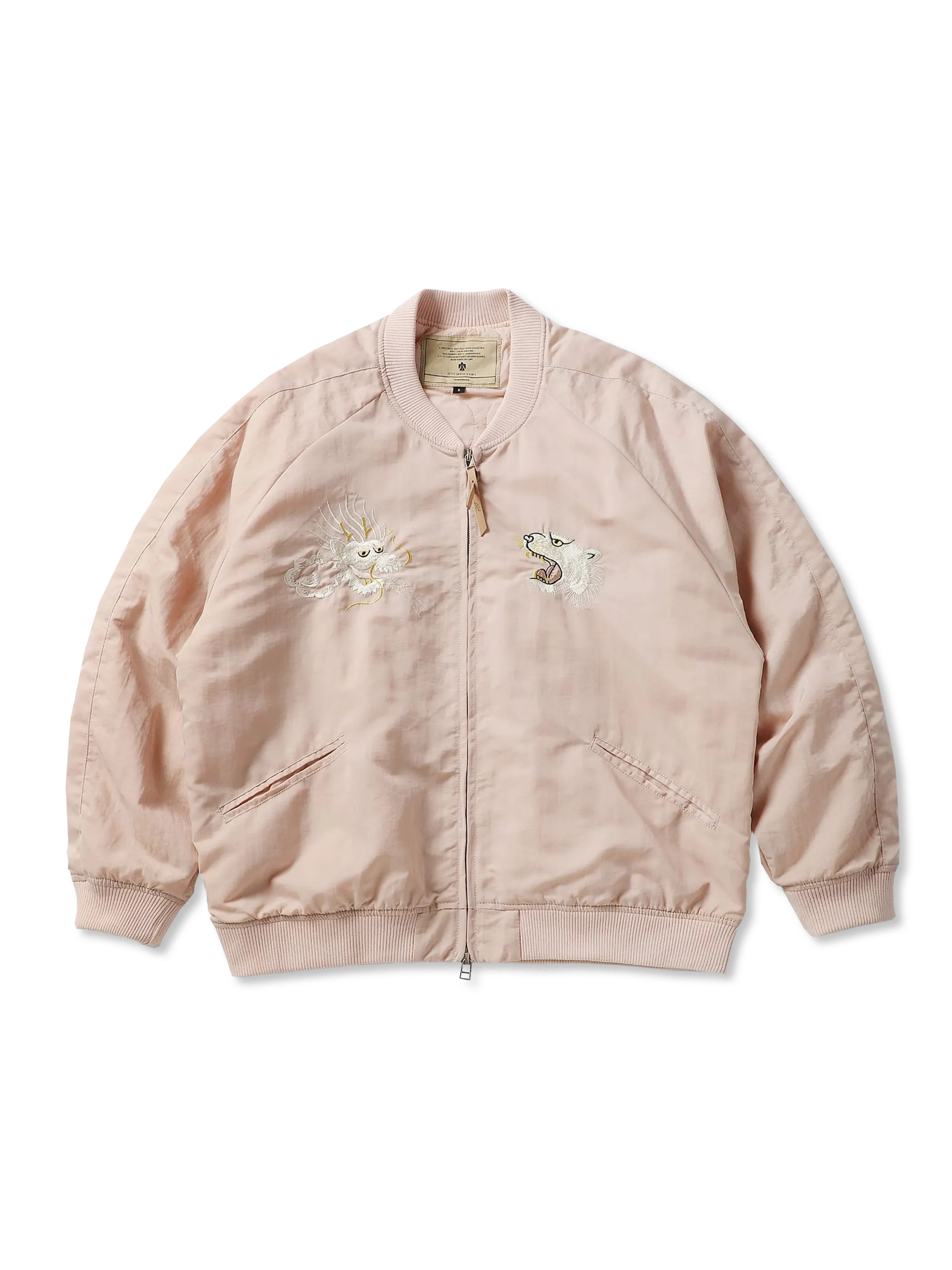 製品画像：スカジャン（横須賀刺繍ジャケット）全体展示