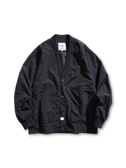 Vネックのノーカラーワークジャケット、スナップボタン付き