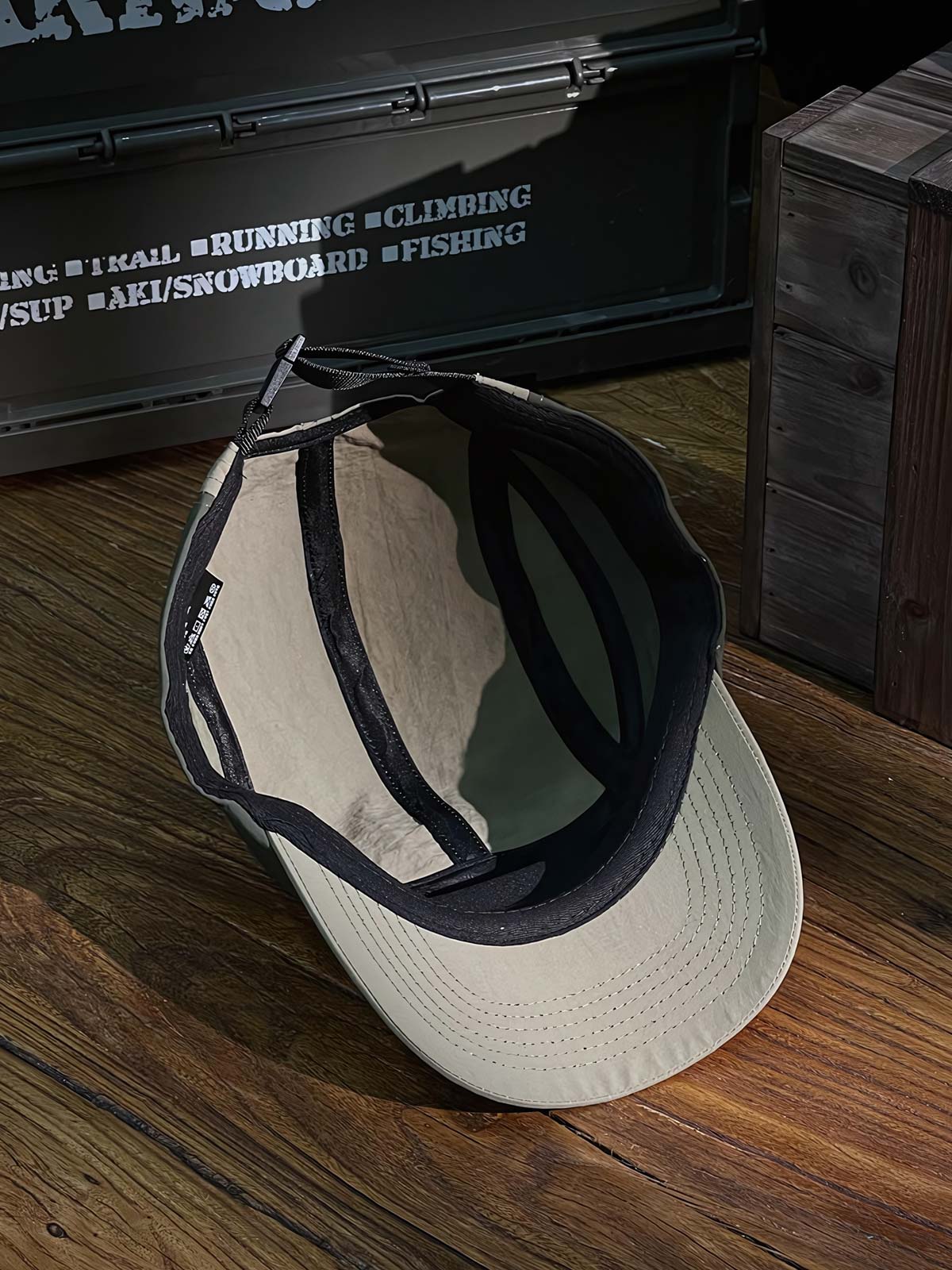 ワーク風のカラーブロックベースボールキャップ詳細図