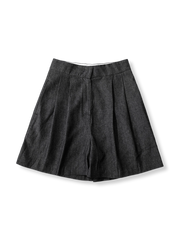 フレンチレトロとボーイッシュデザインのハイウエストデニムショートパンツ全体像