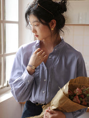 フリルネックランタンスリーブシャツ