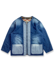 製品画像: ナバホ柄リバーシブルデニム×ウールミックスジャケット全体展示図。民族的なナバホ柄が施されたウールミックス素材とヴィンテージ感溢れるデニムが特徴的。
詳細画像: ナバホ柄のウール素材と100%コットンデニムのリバーシブルデザインディテール特写。両面を楽しめる機能的な美しさ。