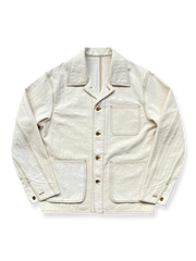 製品画像:
アイボリーヘリンボーン織りのワークジャケット全体画像。クラシックで高級感あるデザイン。

詳細画像:
コントラストステッチのディテール。精巧な縫製がジャケットの魅力を引き立てます。