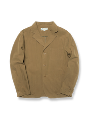 製品画像: 軽量な塩縮加工コットン100%ジャケットの正面画像、通気性とヴィンテージカットが特徴
詳細画像: 塩縮加工によるコットンジャケットの独特な質感とディテール、スリムフィットデザイン
