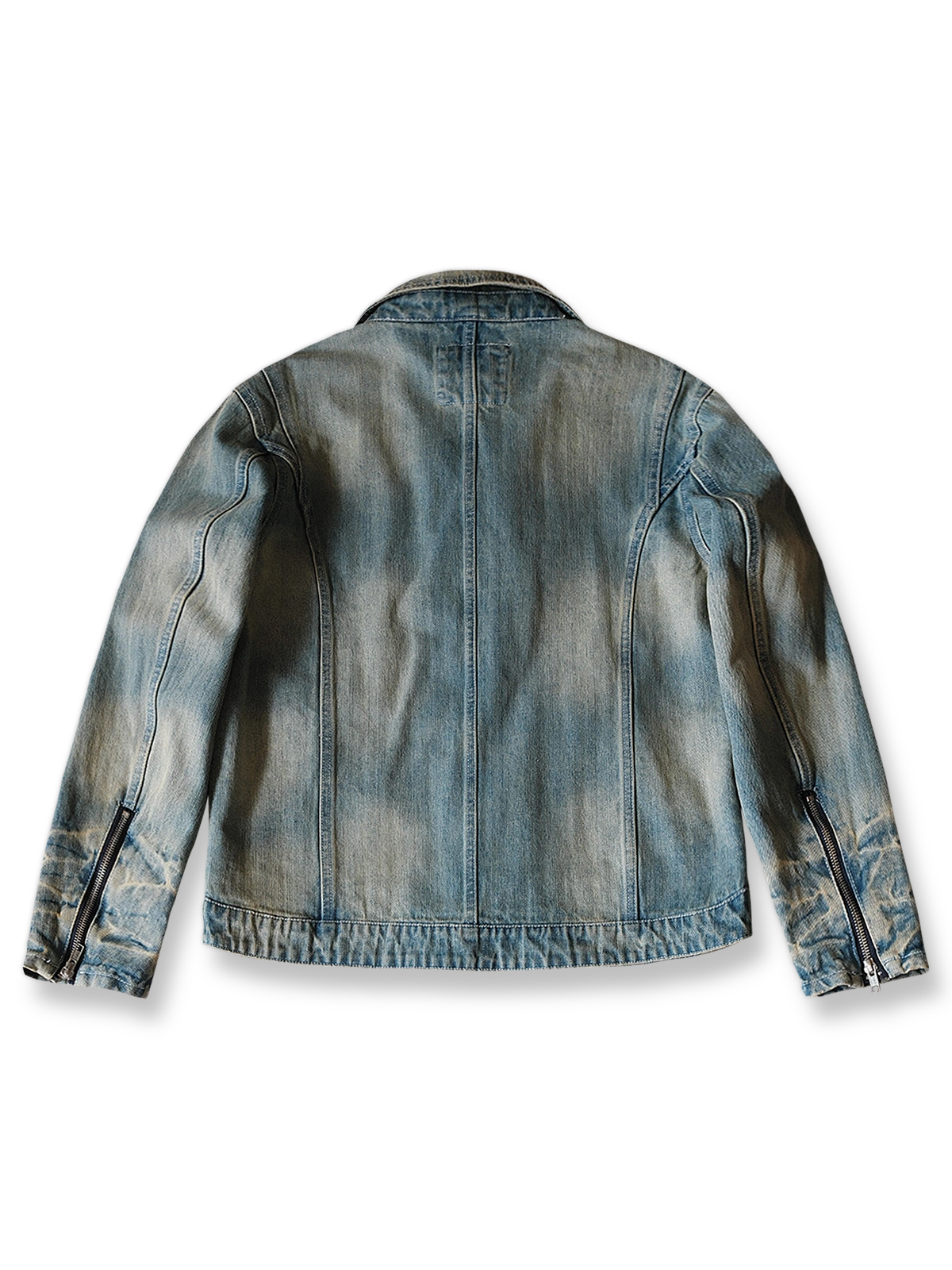 製品画像: ヴィンテージ加工バイカースタイルのデニムジップジャケットの正面画像。タフでスタイリッシュなデザインが際立つ
詳細画像: ジャケットのYKKヴィンテージジッパーとバイカースタイルの襟ディテールが分かる画像