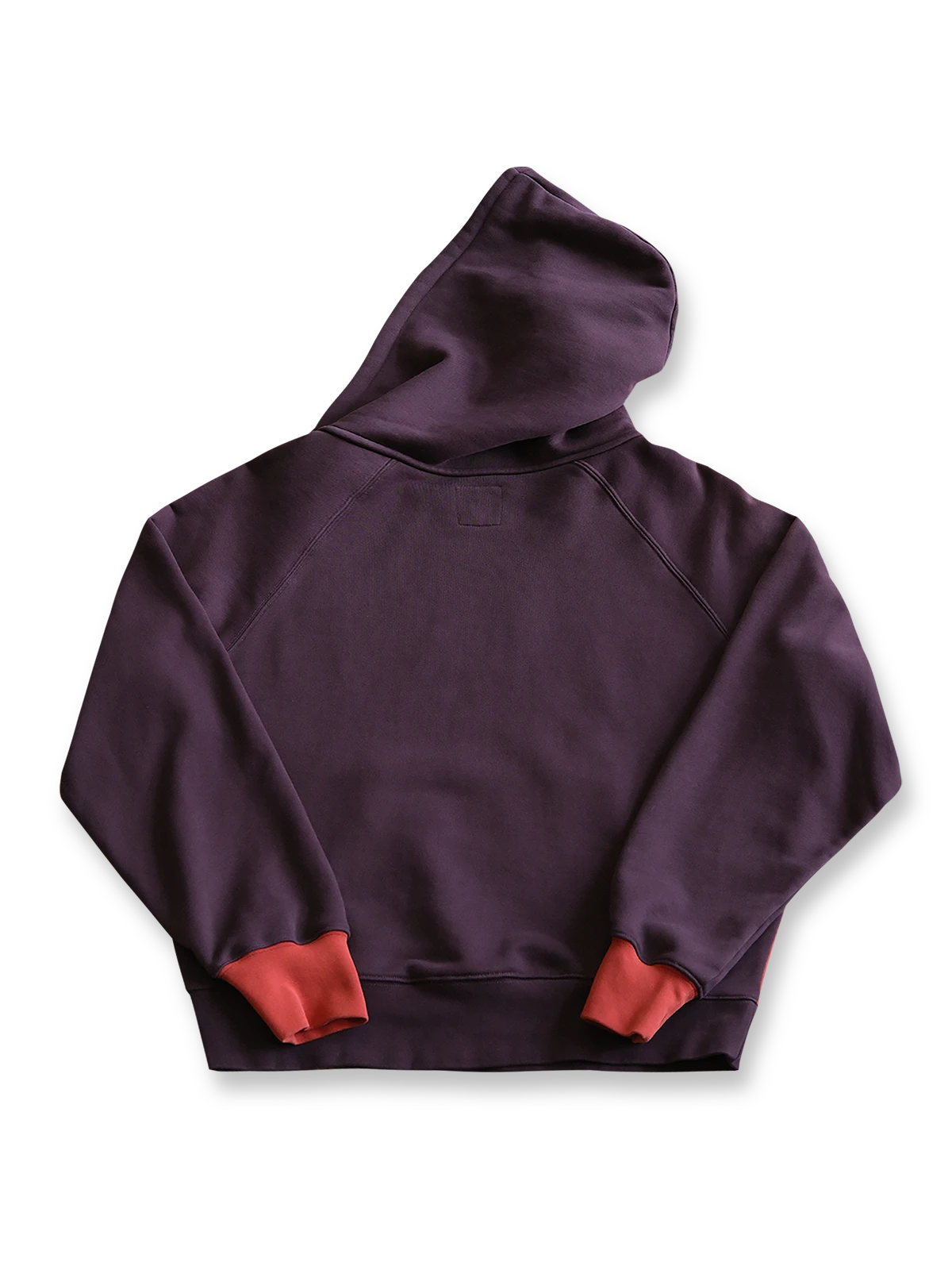 製品画像:
アメリカンヴィンテージ パッチワーク ヘビーコットン パーカー全体を示す画像。1960年代のアメリカンヴィンテージスタイルと独特のパッチワークデザインが特徴的なヘビーコットン素材のパーカーの全貌を捉えています。500gのコットン素材を使用し、耐久性と快適な着心地が提供されます。
詳細画像:
アメリカンヴィンテージスタイルのパッチワークデザインに加え、コア糸を使用した縫製ディテールに焦点を当てた画像。ヘビーコットン素材の質感と、強度を高めるための精緻な縫製技術が強調されています。