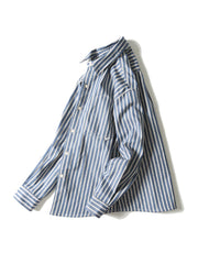 ストライプ柄とデニム素材のディテール展示、現代的な工芸技術の要素をアピール。