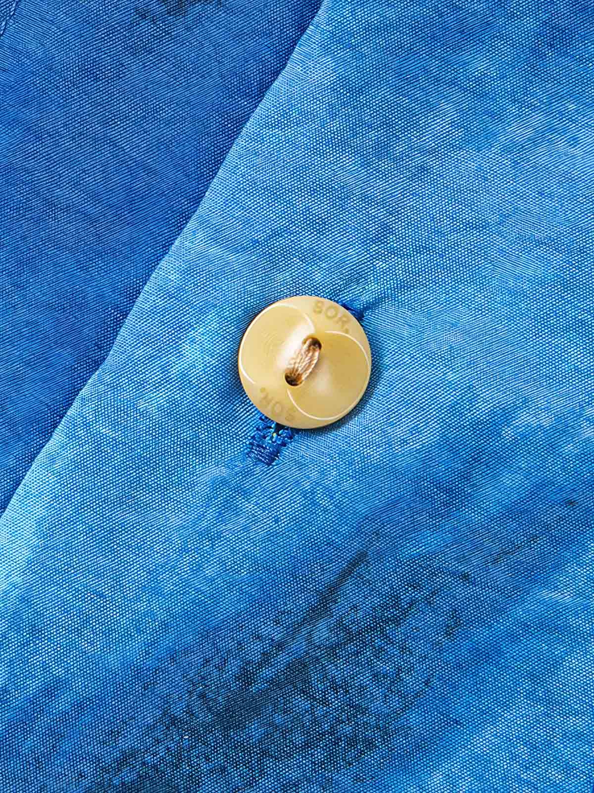 製品画像: トロピカルフラワープリントのハワイアンシャツ
詳細画像: 空色系フラワープリントシャツのディテール