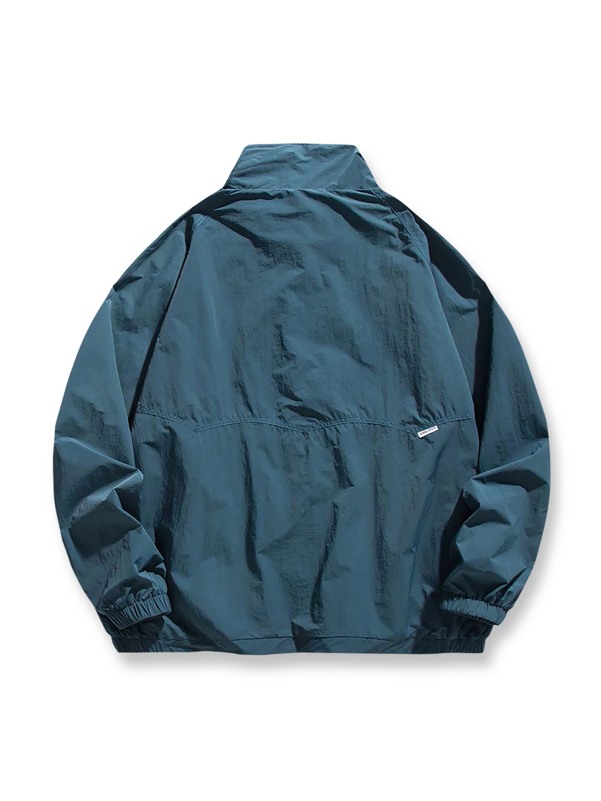 製品画像:
「スタンドカラーワークジャケット全体の展示図。クラシックなスタンドカラーデザインと実用的なワークスタイルが融合した、春先の涼しい季節に最適なジャケット。」

詳細画像:
「スタンドカラーとジッパー、多機能ポケットのディテール特写。高品質の素材が使用され、ワークスタイルの美しさと実用性を兼ね備えています。」