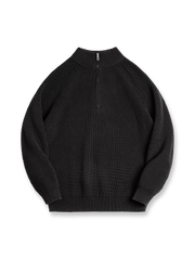 製品画像: アメリカンヴィンテージ風ハーフジップスタンドカラーニット全体表示。縦リブの珠編みデザインと柔らかな触感が特徴で、秋冬にぴったりのデザイン。

詳細画像: ハーフジップと縦リブの珠編みテクスチャーのディテール表示。しっかりとした編み地が立体感を生み、ヴィンテージ感が引き立つ仕上がり。