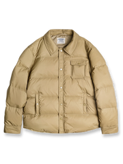 製品画像
90%ホワイトダックダウン軽量ダウンジャケット全体展示、シャツ型デザインでシンプルでスタイリッシュな外観を強調した画像。

詳細画像
ダウンジャケットのディテール、90%ホワイトダックダウンと4層ダウンロック工法のクローズアップ、優れた保温性を示す画像。