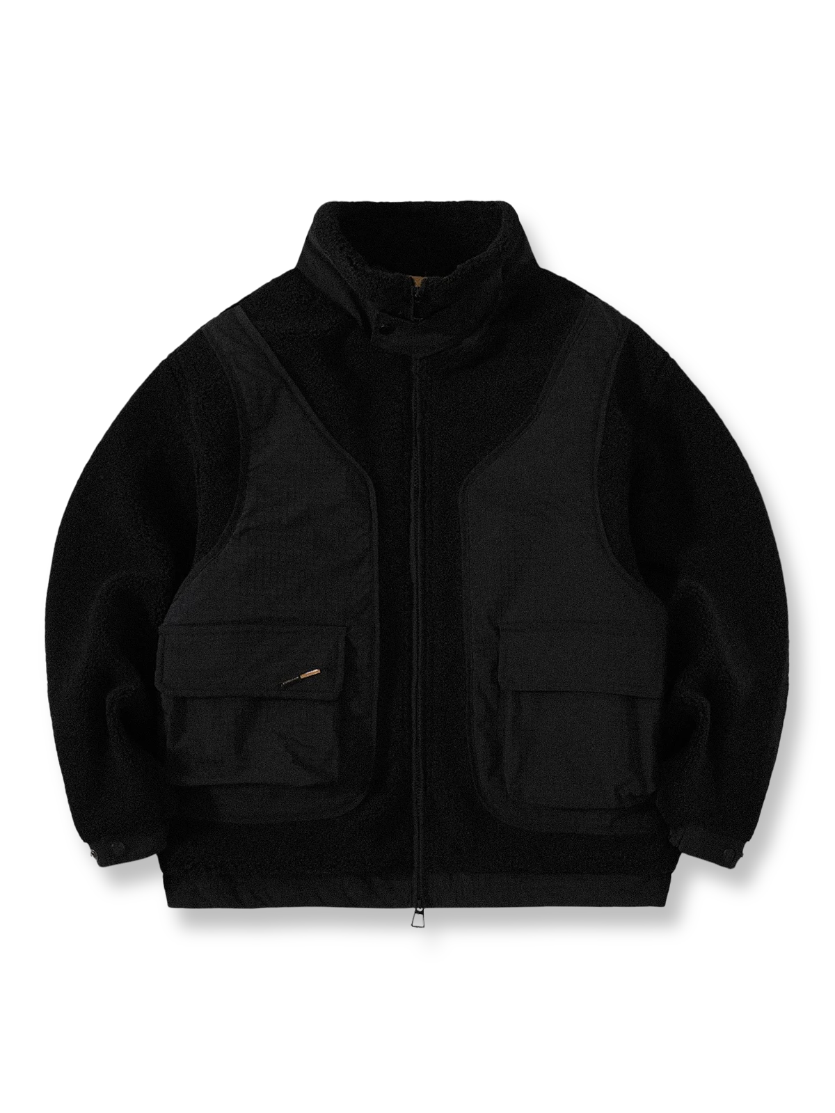 製品画像
"ラムスキン カラーブロック ハイネック 中綿ジャケット、フェイクレイヤーデザインを採用したダブルジップデザイン、軽量で暖かく、視覚的に重ね着感を演出しながら実用性を兼ね備えたジャケット"

詳細画像
"ラムスキンカラーブロックジャケット、ダブルジップとハイネックデザインで暖かさとスタイリッシュさを両立、フェイクレイヤーデザインと大容量ポケットで機能性を高めた精緻なディテール"