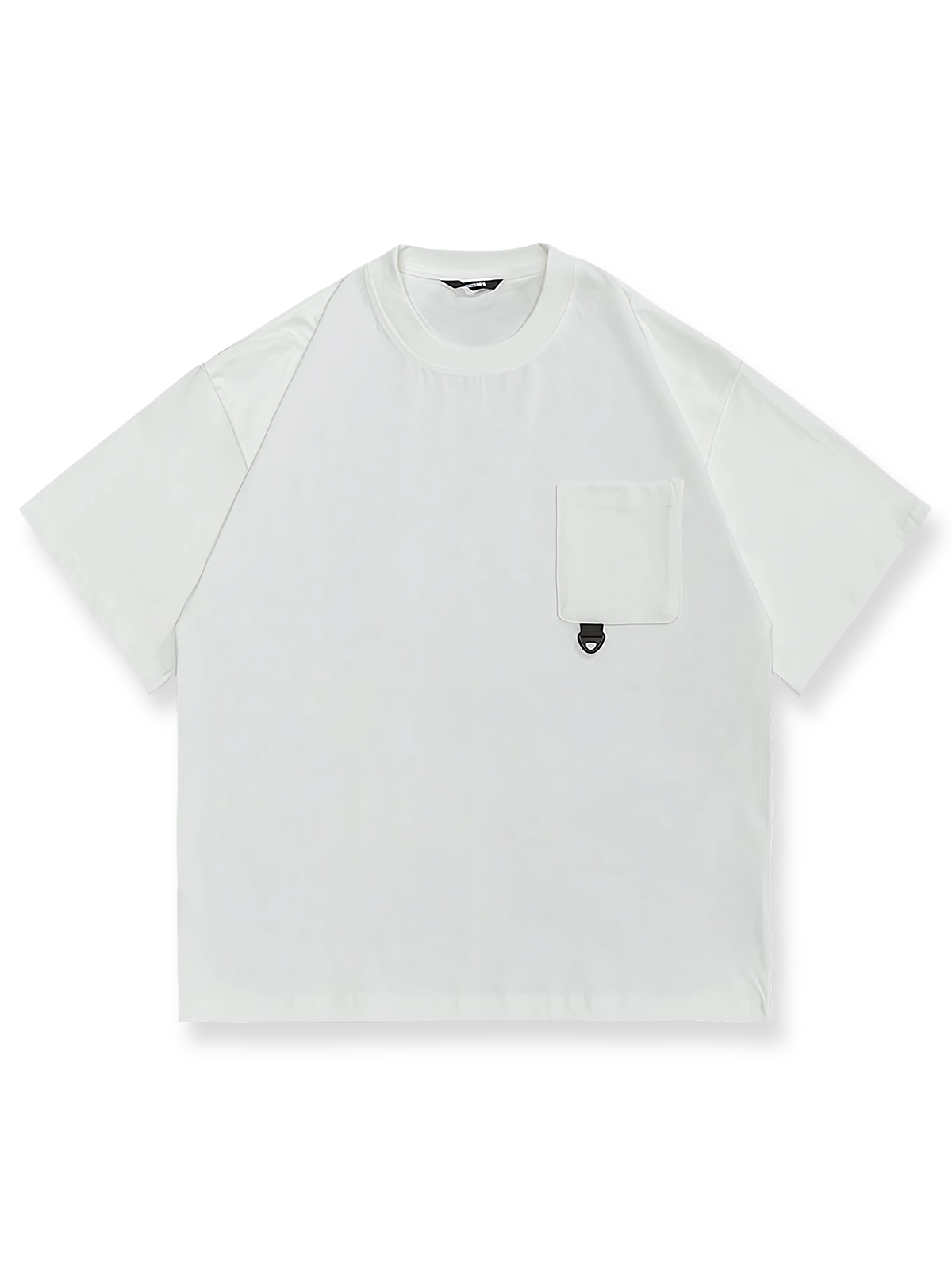 製品画像: ポケット装飾付きラウンドネックシャツの正面画像