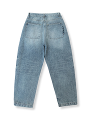 ウォッシュ加工 ストレートデニムパンツ