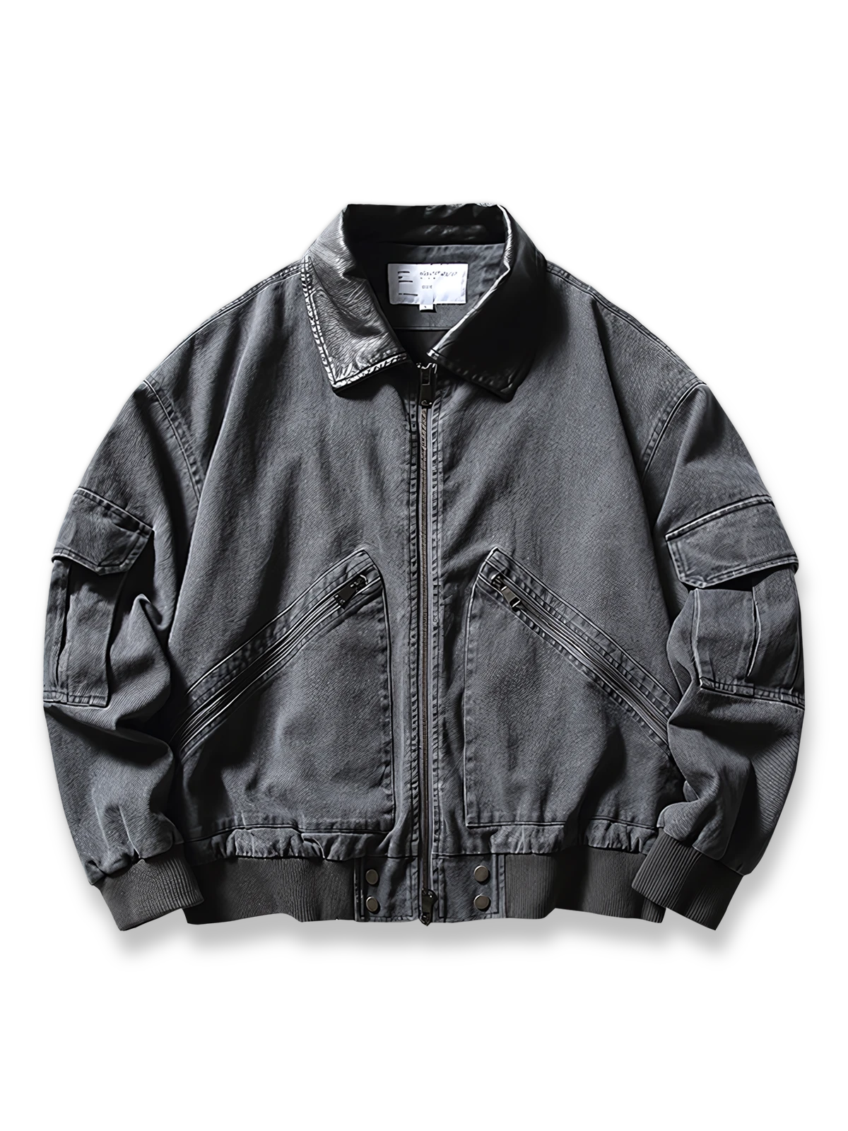 製品画像: レザーカラーワークジャケットの正面展示
詳細画像: ジャケットのレザー襟とジップポケットのディテール展示