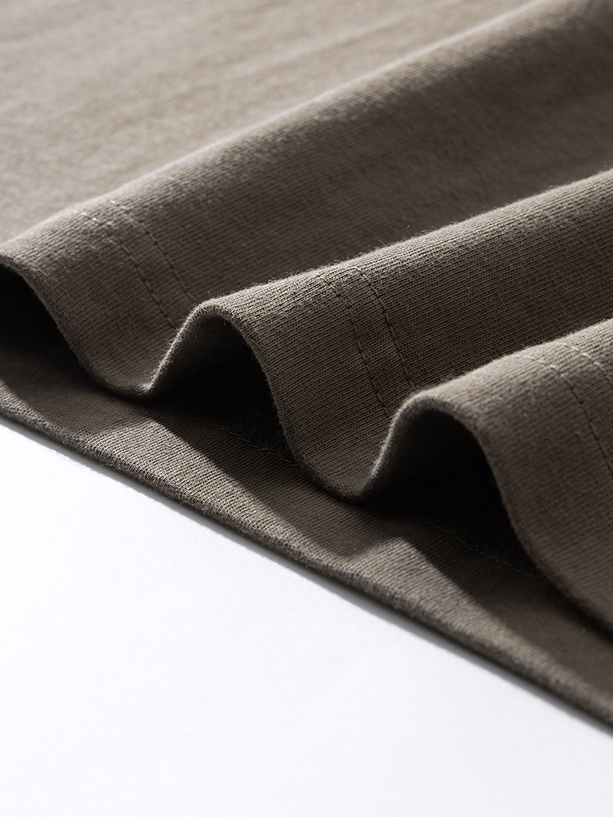 Tシャツのバイカーアルファベットプリント図案の詳細