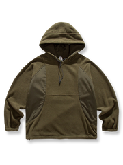 製品画像
「フード付き パッチワーク シープスキン風 パーカーの正面全体図。クラシックなアウトドアスタイルから着想を得たデザインで、大胆なパッチワークディテールとシープスキン風素材を使用。快適さとトレンドを融合し、寒さをしのぎつつ個性的なファッションを演出する冬の必須アイテム。」

詳細画像
「フード付き パッチワーク シープスキン風 パーカーのカンガルーポケットとパッチワークディテールのクローズアップ画像。登山服からインスパイアされた機能的なデザインで、収納性とアクセントを両立。柔らかなシープスキン風素材と防風ゴム仕様の袖口・裾で快適なフィット感を実現。」