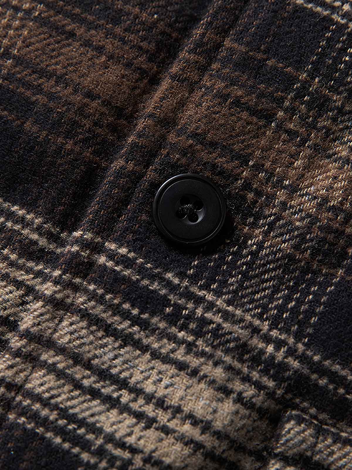 製品画像
「クラシックなバイカラーチェック柄デザイン、100%コットン表地とポリエステル裏起毛素材、冬の保温性と快適な着心地を提供する厚手シャツジャケット」

詳細画像
「100%コットン表地のチェック柄シャツジャケット、ポリエステル裏起毛素材で抜群の保温性、ゆったりとしたルーズフィットシルエットで幅広い体型に対応」