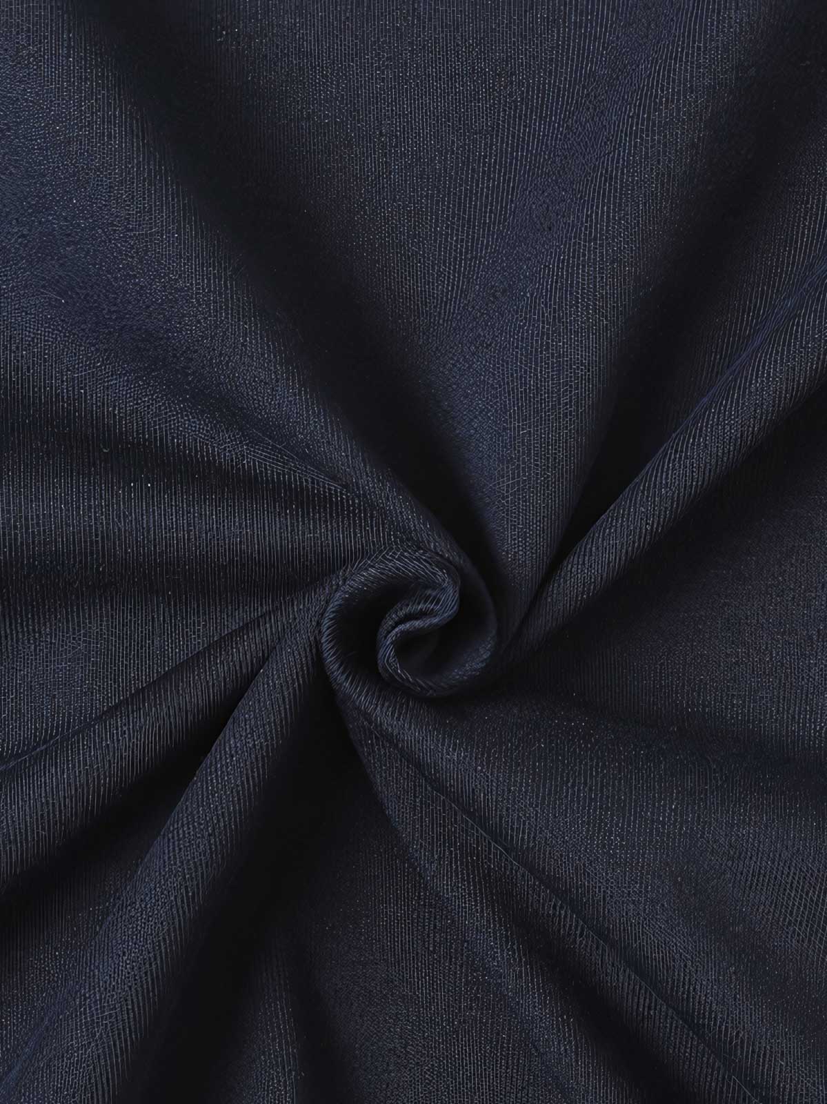 ヴィンテージ風ツイストレタープリントフィットクロップドTシャツの全体像ヴィンテージ風ツイストレタープリントフィットクロップドTシャツのディテール