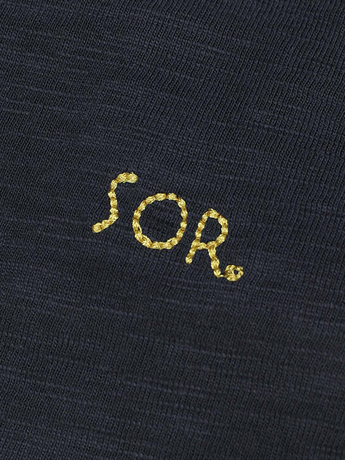 定番スラブコットン ヴィンテージ ヘンリーネック Tシャツの詳細、ボタンと生地のテクスチャーを含む